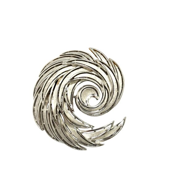 Trifari Vintage Swirl Brooch Pin 2 Inches Collectable - Picture 5 of 8